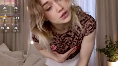 Snapshot of fancyamelia chatting on 25, 4, 2026 fancyamelia online show from 25, 4, 2026