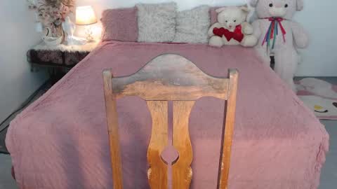 Layla online show from 25, 4, 2026