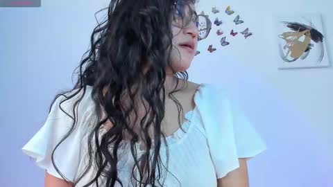 Snapshot of fantastic_asians2 chatting on 25, 10, 2025 Ale online show from 25, 10, 2025