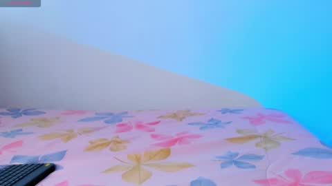 Snapshot of fantastic_asians2 chatting on 15, 11, 2025 Ale online show from 15, 11, 2025