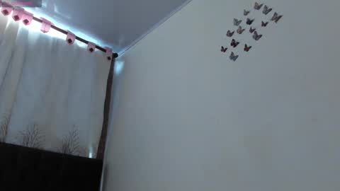 Snapshot of fantastic_asians2 chatting on 4, 12, 2025 Ale online show from 4, 12, 2025