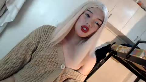 DANIELLA - DONT FORGET TO GIVE ME A THUMBSU UP online show from 3, 8, 2026
