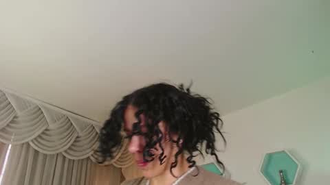 Farah online show from 3, 2, 2026