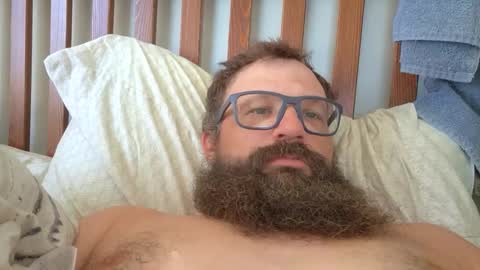 Snapshot of farm2boy chatting on 9, 10, 2025 Farm2boy online show from 9, 10, 2025