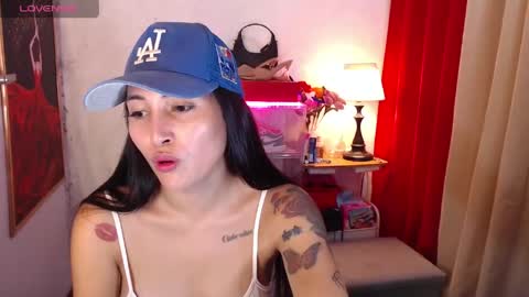 Snapshot of farrah_usan chatting on 10, 5, 2026 farrah_usan online show from 10, 5, 2026