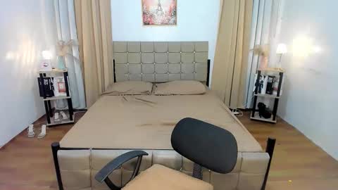 fascinatingtransvalerie online show from 5, 10, 2025