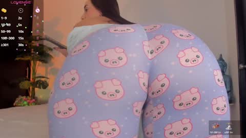 Snapshot of fay_miller2 chatting on 16, 12, 2024 welcome to my world online show from 16, 12, 2024