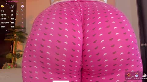 Snapshot of fay_miller2 chatting on 20, 12, 2024 welcome to my world online show from 20, 12, 2024