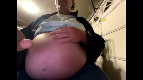 Snapshot of feedmyhugebelly chatting on 27, 5, 2026 feedmyhugebelly online show from 27, 5, 2026