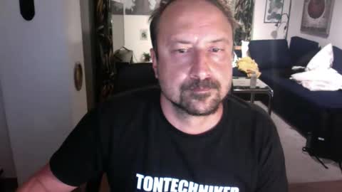 feetkissboy online show from 27, 9, 2025