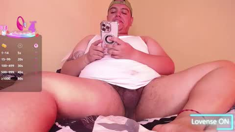 Snapshot of feetlover_liam chatting on 18, 11, 2025 David online show from 18, 11, 2025