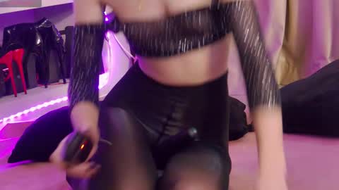 FeetVibe online show from 10, 10, 2025