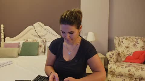 FeliciaKrige online show from 23, 1, 2025