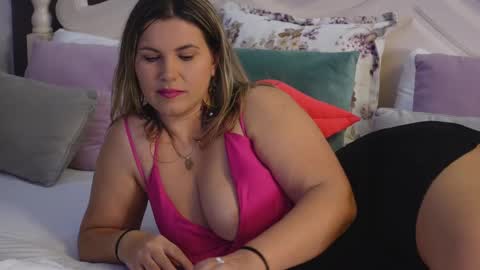 FeliciaKrige online show from 27, 2, 2025