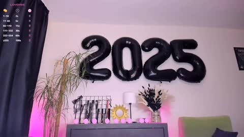 Fely online show from 4, 1, 2025