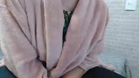 Snapshot of felina_hot chatting on 22, 10, 2025 Felina Hot online show from 22, 10, 2025