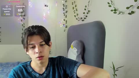 Snapshot of felix_leex chatting on 8, 2, 2025 Felix leex online show from 8, 2, 2025