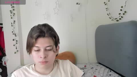 Snapshot of felix_leex chatting on 3, 10, 2025 Felix leex online show from 3, 10, 2025