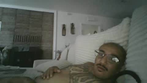 felixrlarios25 online show from 17, 7, 2026