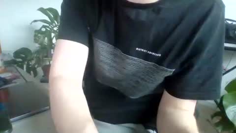 Snapshot of fem_alice_louis_dom chatting on 23, 10, 2025 fem_alice_louis_dom online show from 23, 10, 2025