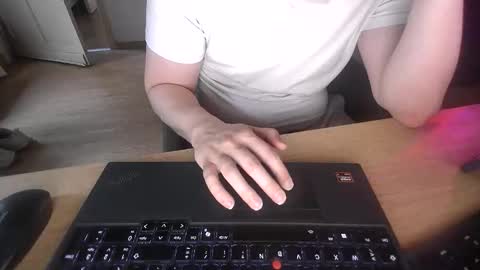 Snapshot of fem_alice_louis_dom chatting on 27, 5, 2026 fem_alice_louis_dom online show from 27, 5, 2026