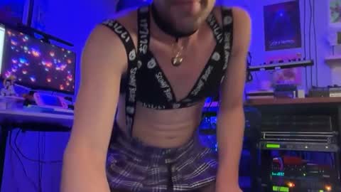 femboyfangs online show from 31, 10, 2025