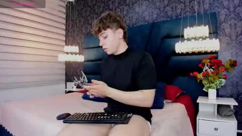 Femboy Max online show from 23, 2, 2026