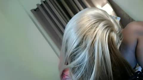 Snapshot of femboy_veronica chatting on 21, 6, 2026 femboy_veronica online show from 21, 6, 2026
