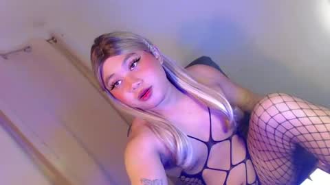 Snapshot of femboy_veronica chatting on 25, 6, 2026 femboy_veronica online show from 25, 6, 2026