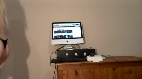 felicityfrostCD online show from 10, 3, 2025