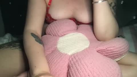 Snapshot of femmefatalebabe chatting on 8, 11, 2025 online show from 8, 11, 2025