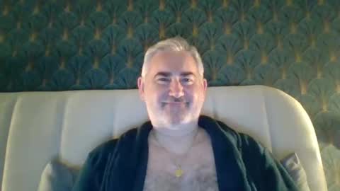 Snapshot of feralbe1976 chatting on 4, 5, 2026 Antonio online show from 4, 5, 2026