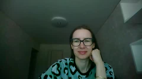 Snapshot of feraliss chatting on 24, 5, 2026 feraliss online show from 24, 5, 2026