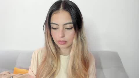 Snapshot of fernanda_aaa chatting on 6, 4, 2026 fernanda online show from 6, 4, 2026