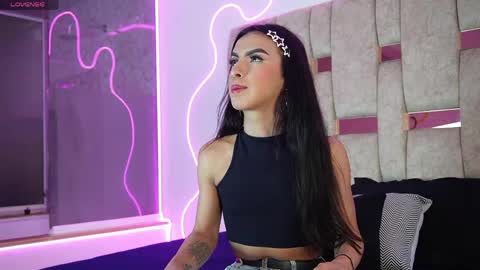 fernanda_thail_ online show from 26, 4, 2026