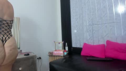 Snapshot of fernandaclar chatting on 9, 10, 2025 Fernandaclar online show from 9, 10, 2025