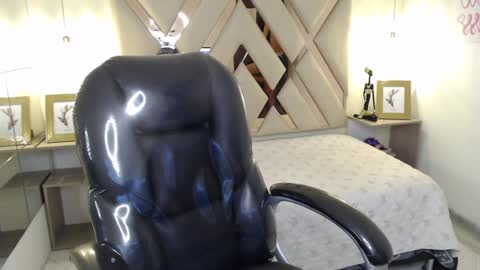 FER PHOENIX online show from 30, 12, 2024