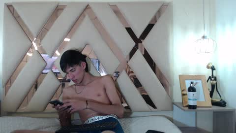 FER PHOENIX online show from 1, 2, 2025