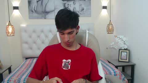 FER PHOENIX online show from 3, 2, 2025