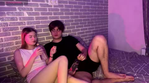 Snapshot of fetchingcouplee chatting on 22, 9, 2025 Tina and Tomas online show from 22, 9, 2025