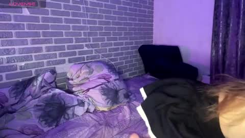 Snapshot of fetchingcouplee chatting on 2, 10, 2025 Tina and Tomas online show from 2, 10, 2025