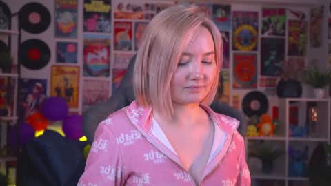 Snapshot of fetishrey chatting on 7, 12, 2024 Rey online show from 7, 12, 2024