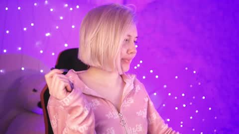 Snapshot of fetishrey chatting on 13, 12, 2024 Rey online show from 13, 12, 2024