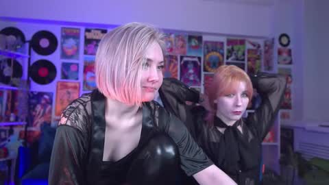 Snapshot of fetishrey chatting on 6, 3, 2025 Rey online show from 6, 3, 2025