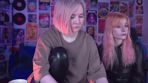 Snapshot of fetishrey chatting on 6, 3, 2025 Rey online show from 6, 3, 2025