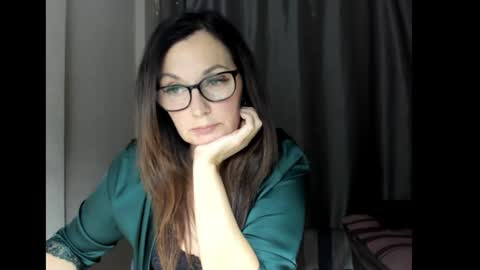 Snapshot of fey_bb chatting on 14, 12, 2024 Milana online show from 14, 12, 2024