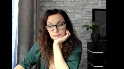 Snapshot of fey_bb chatting on 12, 2, 2025 Milana online show from 12, 2, 2025