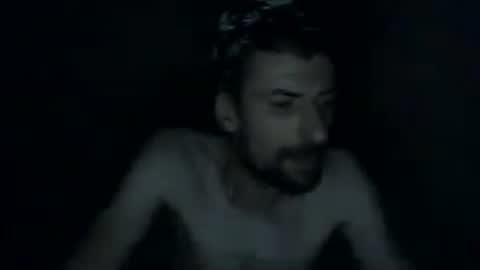 Raised in 90s online show from 4, 8, 2026