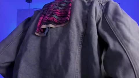   online show from 22, 2, 2025