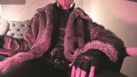   online show from 23, 4, 2026